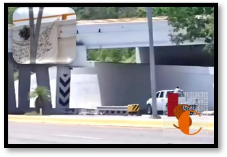 Hallan manta con amenazas en la autopista Campeche - Champotón. 